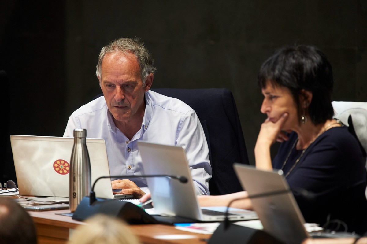 EH Bilduk neurri fiskal berrietan “aurrerapen batzuk” baloratu ditu, baina “eskasa izaten jarraitzen duela” deitoratu du